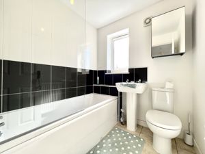 Family Bathroom- click for photo gallery
